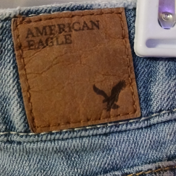 American Eagle Distressed Denim Shorts/Sz 6 - Picture 4 of 5